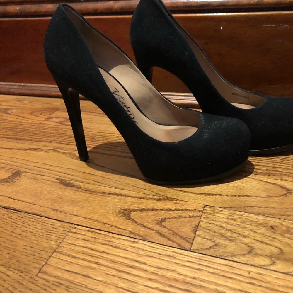 Black Pour La Victoire Pumps Size 6